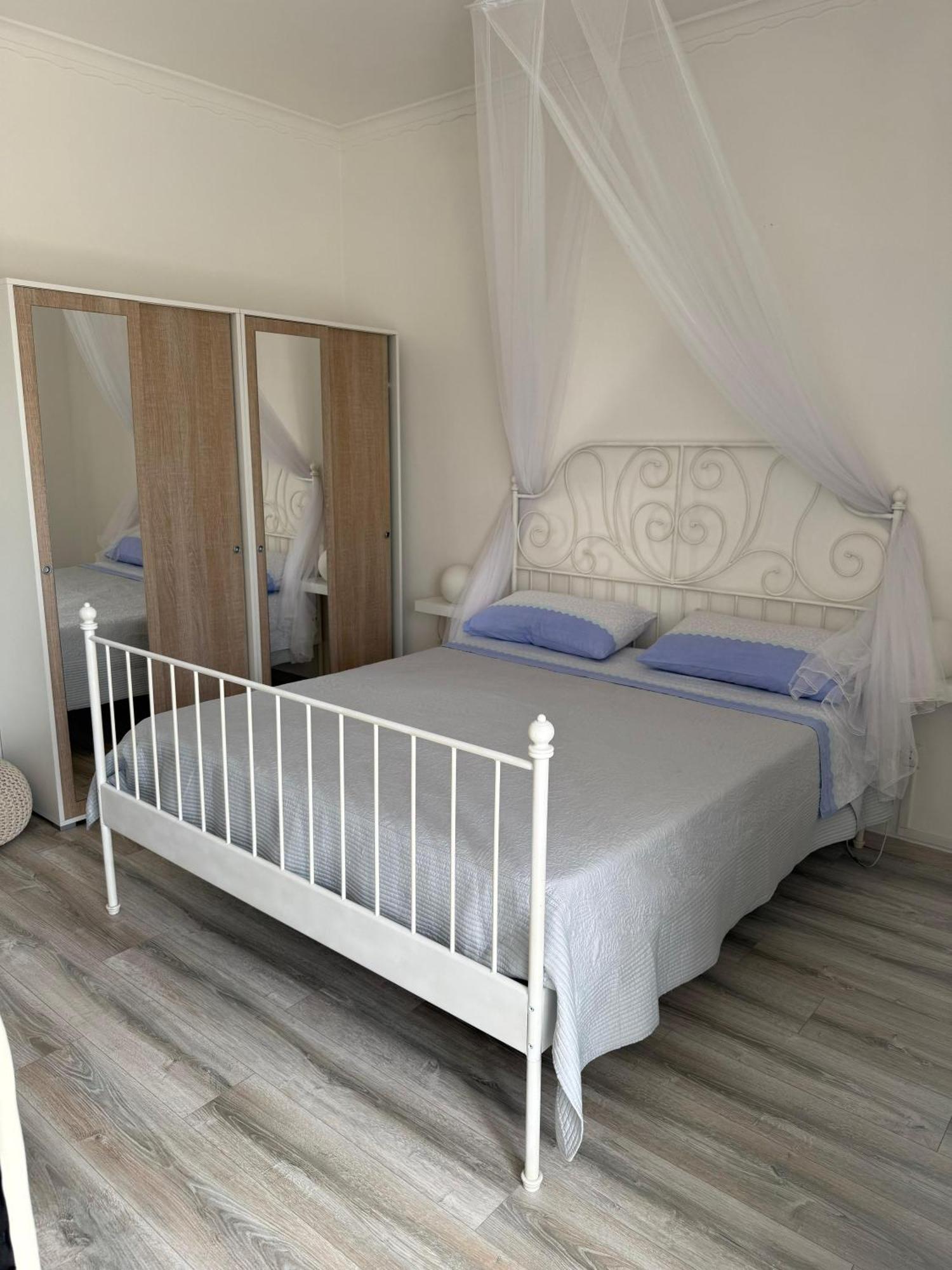 Panoramic Apartment Неаполь Екстер'єр фото